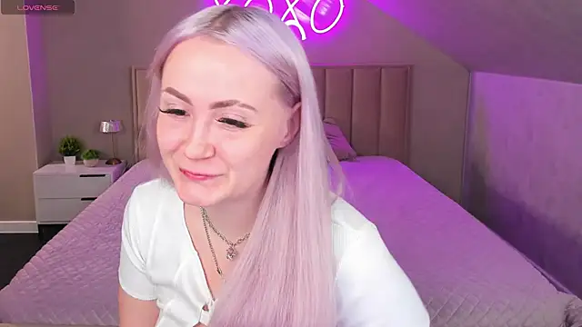 Snapshot of Joyce_Howard chatting on October 2025 09:21:01 AM Joyce Howard online show from October 2025 09:21:01 AM