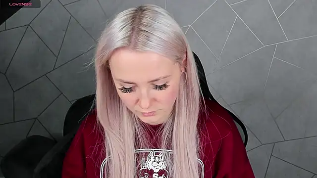 Snapshot of Joyce_Howard chatting on October 2025 02:34:01 AM Joyce Howard online show from October 2025 02:34:01 AM