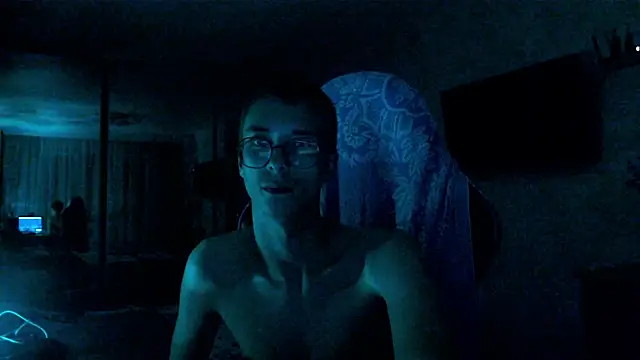 Snapshot of glasses_cat chatting on July 2026 10:52:01 PM glasses cat online show from July 2026 10:52:01 PM