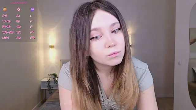 Snapshot of Lina_Glow chatting on April 2026 06:41:02 AM Lina Glow online show from April 2026 06:41:02 AM