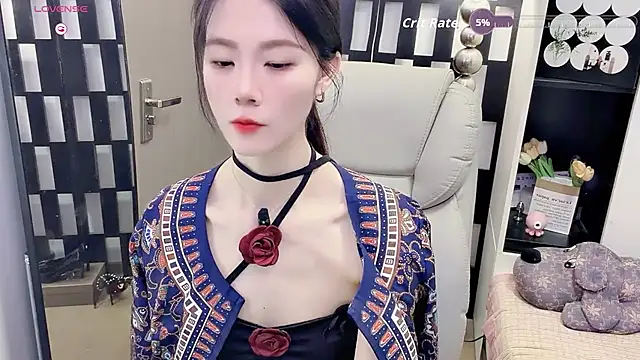 Snapshot of Yueyue-MM chatting on June 2026 12:59:02 AM Yueyue-MM online show from June 2026 12:59:02 AM