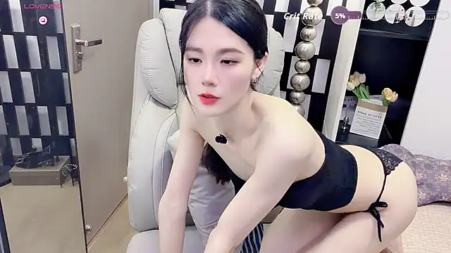 Snapshot of Yueyue-MM chatting on June 2026 01:33:01 PM Yueyue-MM online show from June 2026 01:33:01 PM