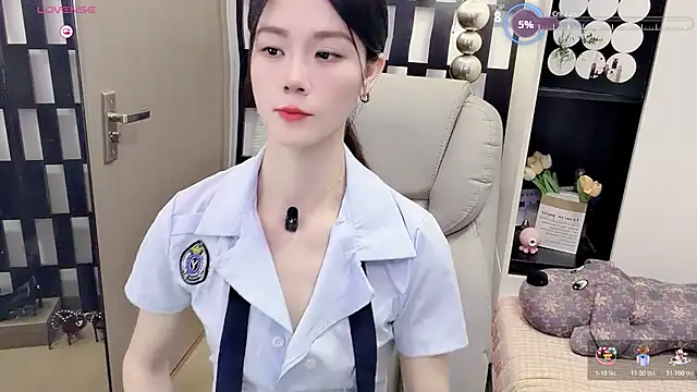 Snapshot of Yueyue-MM chatting on June 2026 02:53:01 AM Yueyue-MM online show from June 2026 02:53:01 AM