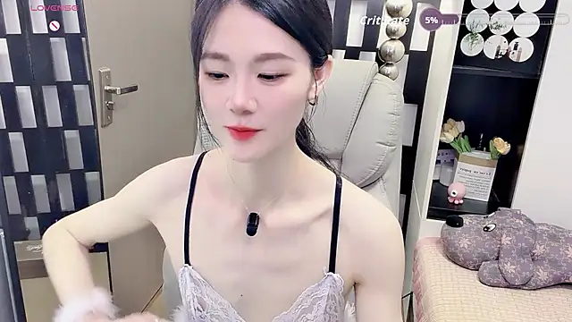 Snapshot of Yueyue-MM chatting on June 2026 03:15:02 AM Yueyue-MM online show from June 2026 03:15:02 AM