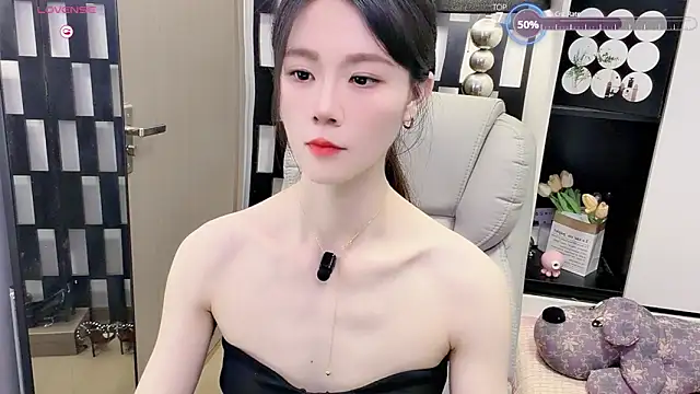 Snapshot of Yueyue-MM chatting on June 2026 03:51:02 AM Yueyue-MM online show from June 2026 03:51:02 AM