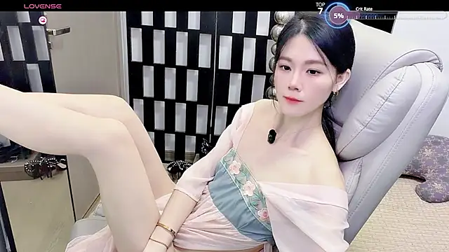 Yueyue-MM online show from July 2026 02:05:17 AM