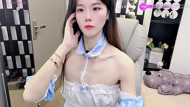 Yueyue-MM online show from July 2026 01:11:01 AM