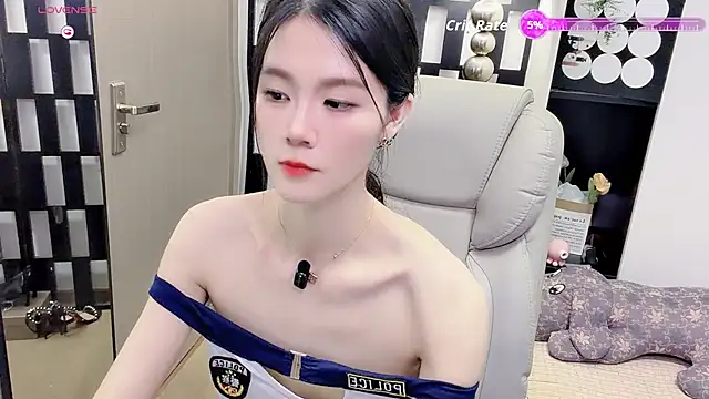 Yueyue-MM online show from July 2026 02:24:01 PM