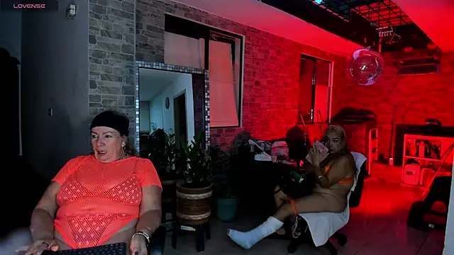  SARAI DUPONT online show from June 2026 11:07:01 PM