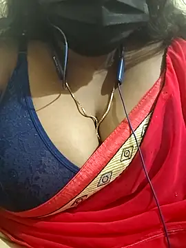 Snapshot of Silk_Smitha_27 chatting on November 2025 03:34:02 PM Silk Smitha 27 online show from November 2025 03:34:02 PM