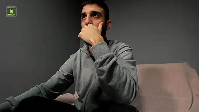 Zeyn Edwards online show from October 2025 05:08:02 AM