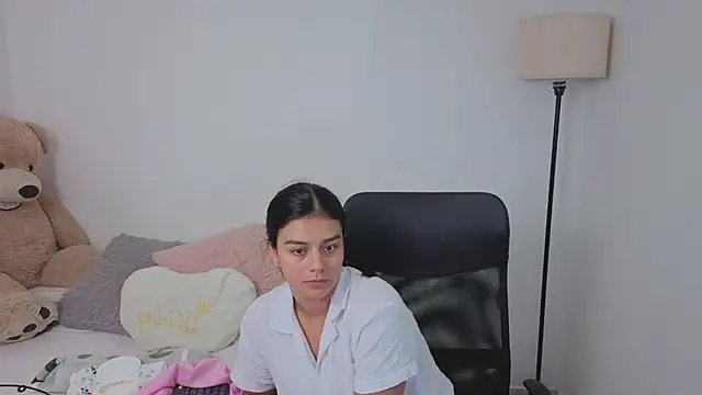 Snapshot of valerihouse chatting on September 2025 12:44:02 AM valerihouse online show from September 2025 12:44:02 AM