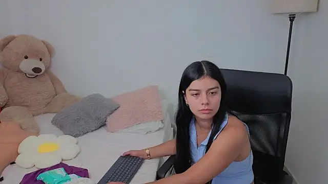 valerihouse online show from October 2025 10:41:02 PM