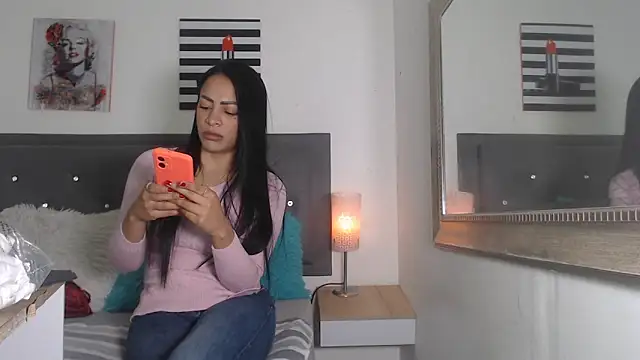 madison  love  online show from October 2025 06:27:02 PM