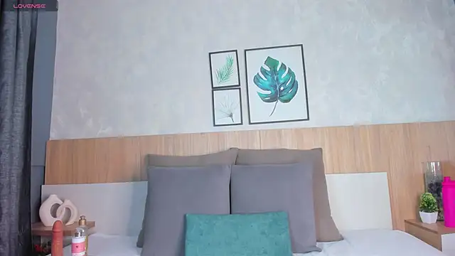 mia gate online show from September 2025 12:10:02 PM