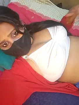 Minu love online show from March 2026 06:00:01 PM