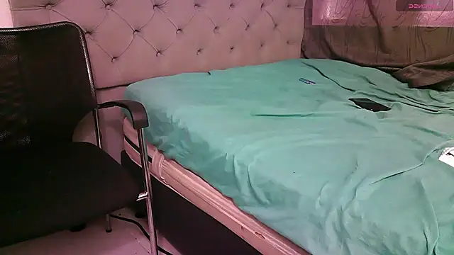 g0lden boss online show from October 2025 06:31:02 PM