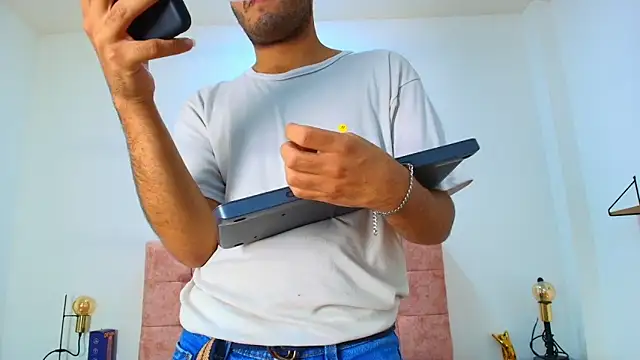 Snapshot of Ares_Alpha chatting on October 2025 07:25:02 PM Ares Alpha online show from October 2025 07:25:02 PM