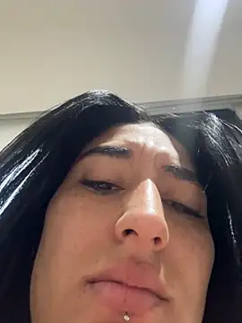 Scarlett 12 online show from October 2025 11:18:02 AM