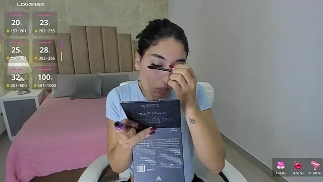 Scarlett 12 online show from February 2026 11:30:01 AM