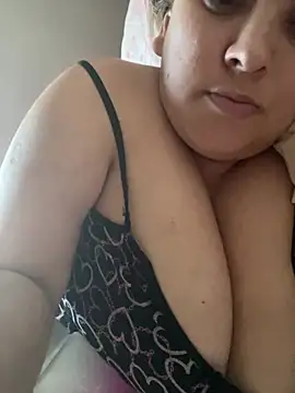 bruna438 online show from February 2026 09:35:01 PM