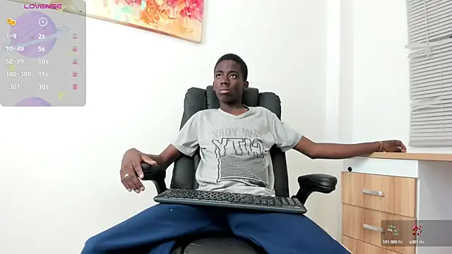 Snapshot of Alan_blacke chatting on September 2025 08:12:02 PM Alan blacke online show from September 2025 08:12:02 PM