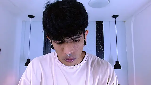 Franvill Trato online show from March 2026 07:22:02 PM