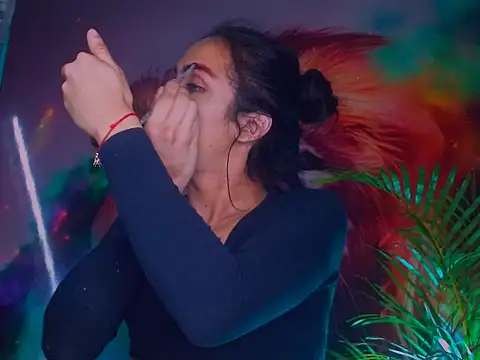 Snapshot of Cristal_Gem1 chatting on October 2025 09:34:02 PM Cristal Gem1 online show from October 2025 09:34:02 PM