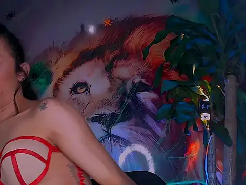 Snapshot of Cristal_Gem1 chatting on November 2025 02:02:02 AM Cristal Gem1 online show from November 2025 02:02:02 AM