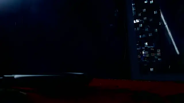 Snapshot of Cristal_Gem1 chatting on December 2025 11:56:01 PM Cristal Gem1 online show from December 2025 11:56:01 PM