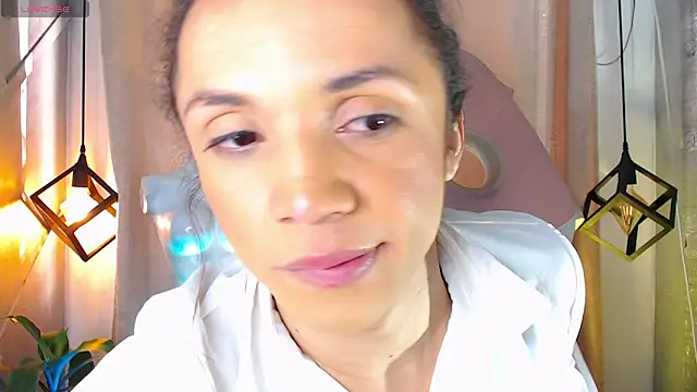 Cristal Gem1 online show from May 2026 11:49:01 AM