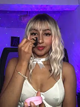 Samara SaenzV online show from October 2025 11:47:02 PM