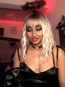 Samara SaenzV online show from November 2025 05:53:01 AM