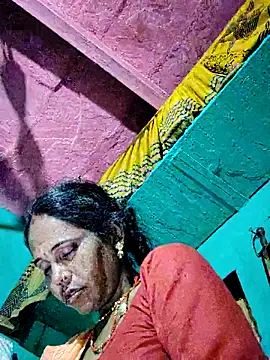 Pooja750 online show from October 2025 10:56:02 PM