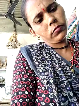 Snapshot of Pooja750 chatting on May 2026 06:54:02 AM Pooja750 online show from May 2026 06:54:02 AM