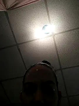 Darklblade online show from March 2026 04:45:02 AM