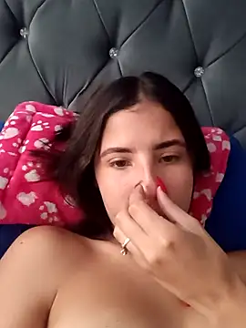 Liagni0 online show from December 2025 07:22:01 PM