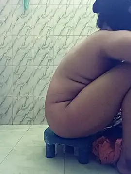 Snapshot of Moonshine07 chatting on September 2025 04:45:02 AM Moonshine07 online show from September 2025 04:45:02 AM