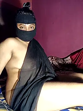 Snapshot of Moonshine07 chatting on September 2025 04:19:02 PM Moonshine07 online show from September 2025 04:19:02 PM