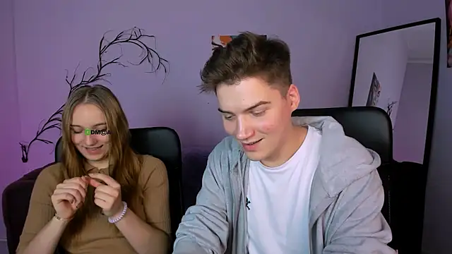 keylas moan online show from November 2025 01:22:01 PM