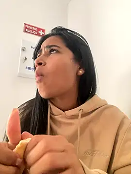 zoe evans5 online show from September 2025 11:32:02 AM