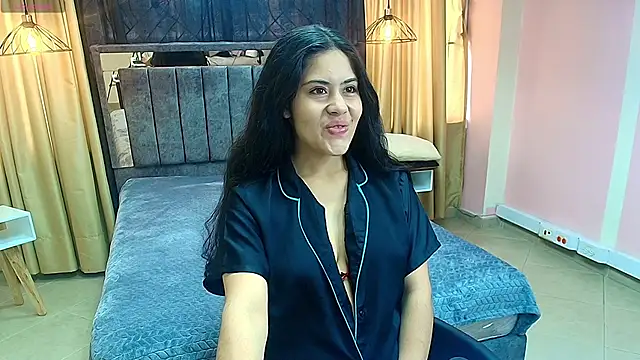 Snapshot of Honey_Love__ chatting on September 2025 01:43:02 PM Honey Love online show from September 2025 01:43:02 PM