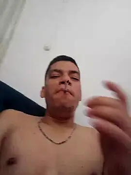 Snapshot of andres_sant chatting on October 2025 04:31:01 PM andres sant online show from October 2025 04:31:01 PM