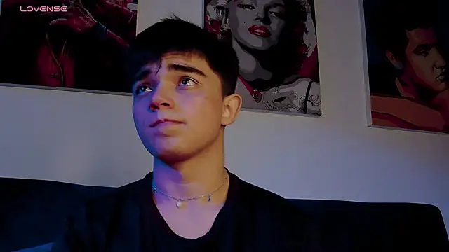 Snapshot of LucaDelart chatting on November 2025 12:16:01 PM LucaDelart online show from November 2025 12:16:01 PM