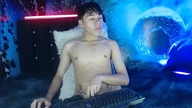 SemerHott online show from November 2025 01:24:01 PM