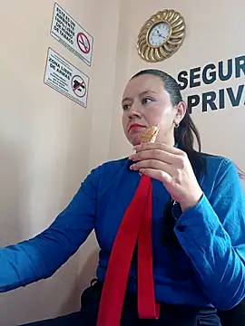 Hannah-colx online show from October 2025 03:21:02 PM