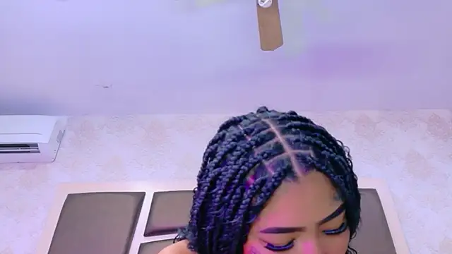 Snapshot of EmilieLake chatting on June 2026 08:07:01 PM EmilieLake online show from June 2026 08:07:01 PM