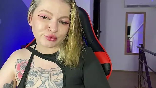 Mia Kamp online show from September 2025 02:53:01 PM