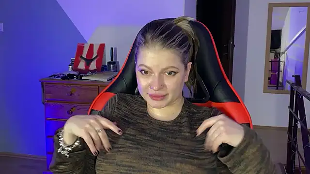 Mia Kamp online show from October 2025 12:43:02 AM