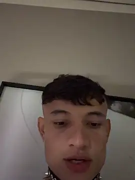 Snapshot of DavisFirb chatting on December 2025 09:21:01 PM DavisFirb online show from December 2025 09:21:01 PM